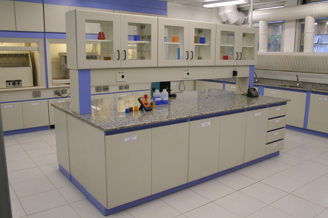 Compre seus móveis de laboratório na Braslab